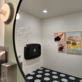 Babylist Beverly Hills - Bathroom - Baby Gear & Furniture Near Me - Beverly Hills, California Babylist Beverly Hills - Bathroom - Baby Gear & Furniture Near Me - Beverly Hills, California