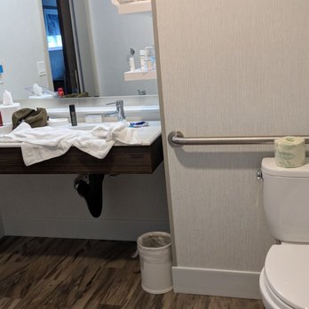 Hampton Inn & Suites Olympia Lacey - More bathroom - Hotels Near Me - Olympia, Washington Hampton Inn & Suites Olympia Lacey - More bathroom - Hotels Near Me - Olympia, Washington