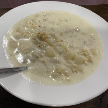 Ruth & Wimpys Restaurant - Clam chowder at Ruth & Wimpy's in Hancock, ME. - Seafood Near Me - Hancock, Maine