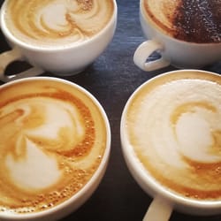 Allagai Bay Cafe - Flat White's and cappuccinos