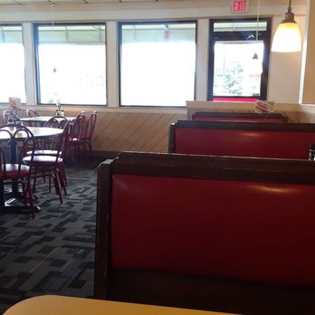 Fazoli's - a restaurant with red booths and tables - Italian Near Me - Tullahoma, Tennessee Fazoli's - a restaurant with red booths and tables - Italian Near Me - Tullahoma, Tennessee