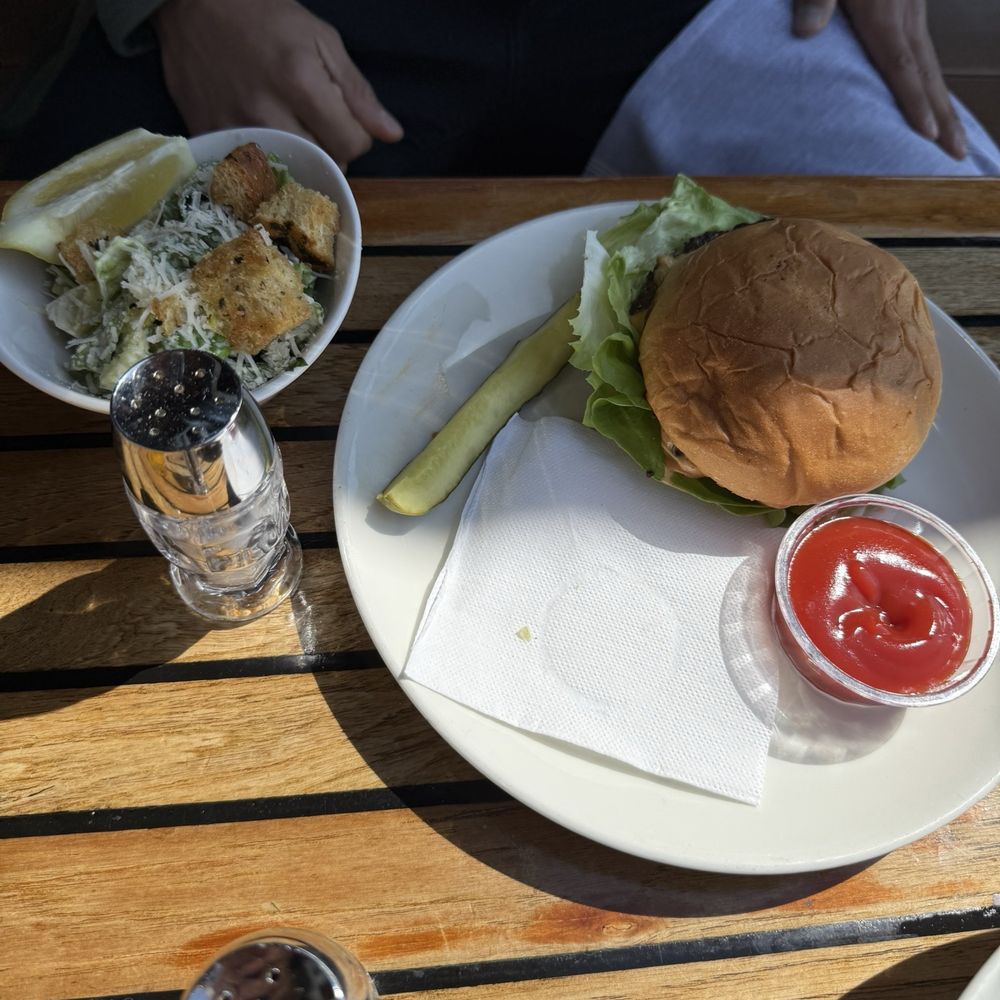 Ray's Café - Burger - Seafood Near Me - Seattle, Washington Ray's Café - Burger - Seafood Near Me - Seattle, Washington