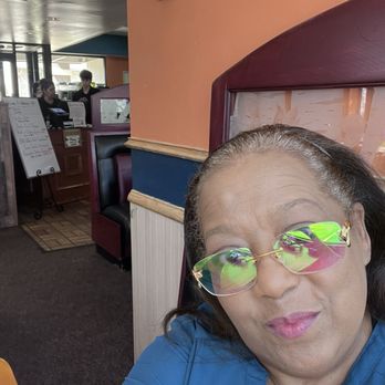 Lake House Cafe - McTwindom having brunch with one of my family members. - Cafes Near Me - Sterling, New York