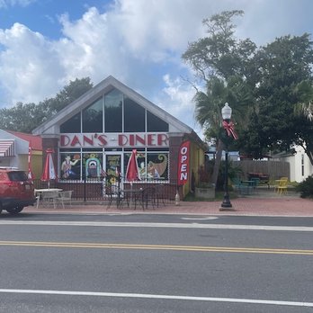 Dan's Diner - View from the street - Diners Near Me - Summerdale, Alabama