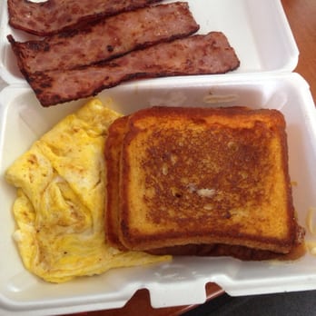 Jenny's Coffee Shop - French toast eggs and turkey bacon - Spanish Near Me - Brooklyn, New York