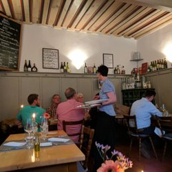Alter Esel - The owner (wife) and some customers