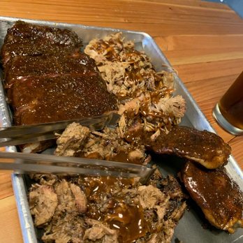 Sweetwood BBQ - Sampler for 2 (brisket, pulled pork, ribs and chicken) - Barbeque Near Me - Wenatchee, Washington