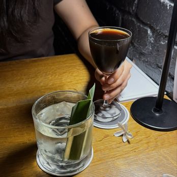 EP Bar - Sticky fingaz, kurogoma manhattan - Whiskey Bars Near Me - Honolulu, Hawaii EP Bar - Sticky fingaz, kurogoma manhattan - Whiskey Bars Near Me - Honolulu, Hawaii