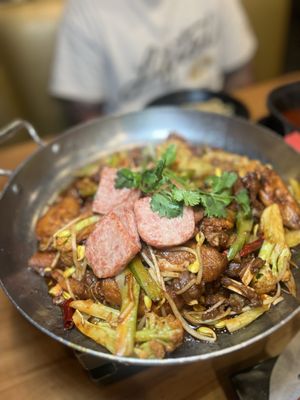 Tasty Dining by null