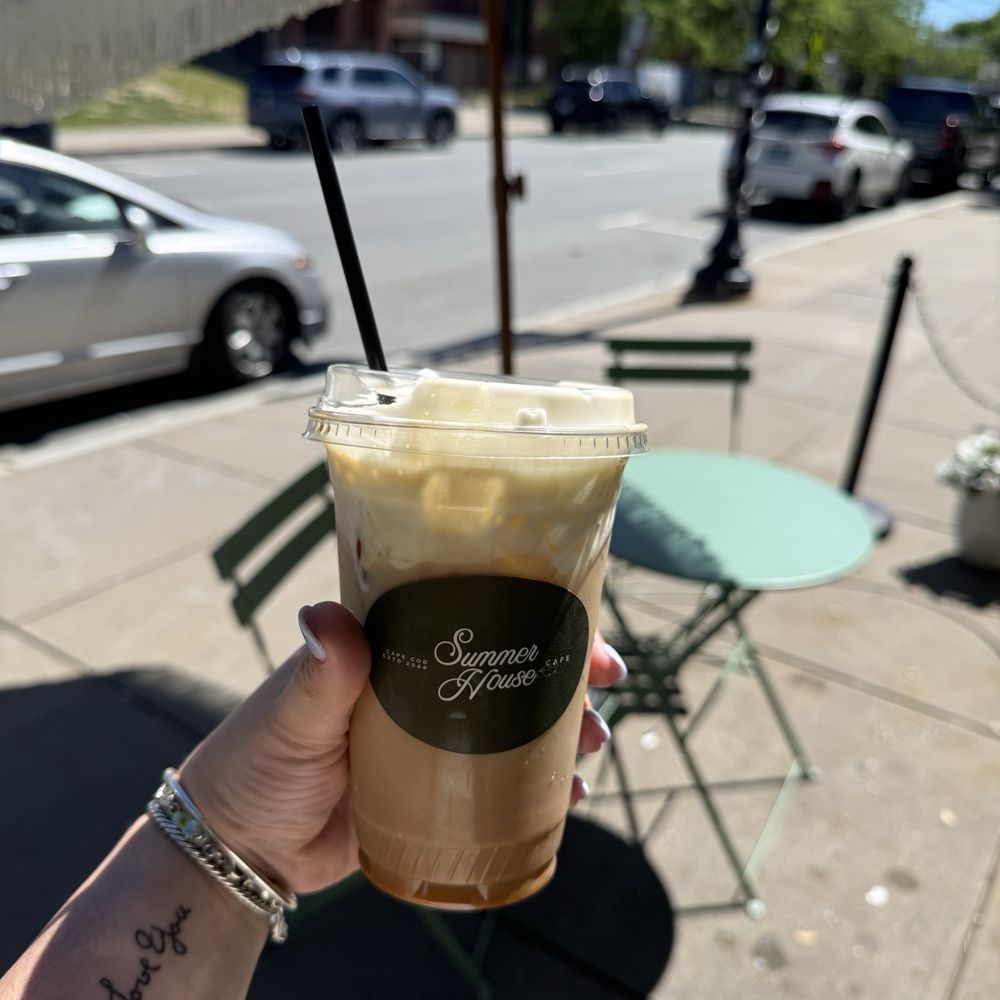 Summer House cafe - Crème brûlée latte - Cafes Near Me - Hyannis, Massachusetts Summer House cafe - Crème brûlée latte - Cafes Near Me - Hyannis, Massachusetts