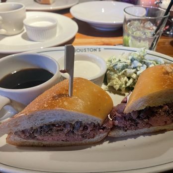 Houston's Restaurant - New American Near Me - Irvine, California