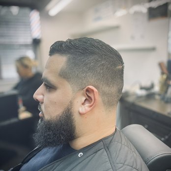 Tonsor Lounge - #1 fade with beard lineup - Men's Hair Salons Near Me - Winchester , Massachusetts Tonsor Lounge - #1 fade with beard lineup - Men's Hair Salons Near Me - Winchester , Massachusetts