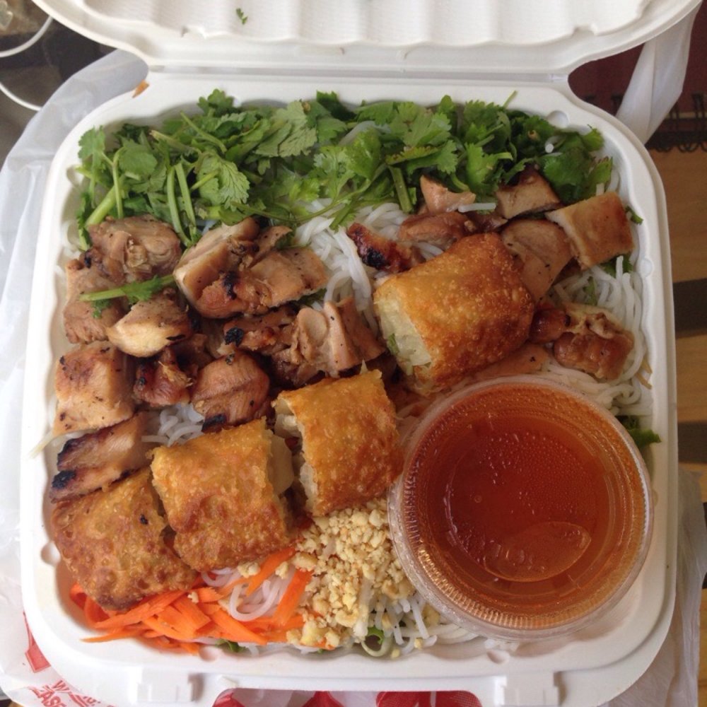 Time 4 Pho - Chicken and egg roll vermicelli bowl. - Vietnamese Near Me - Seattle, Washington
