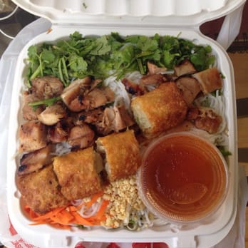 Time 4 Pho - Chicken and egg roll vermicelli bowl. - Vietnamese Near Me - Seattle, Washington