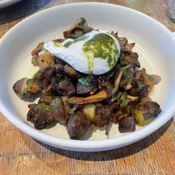 Aita - Beef cheek hash - Italian Near Me - Brooklyn, New York