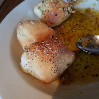Tomatina - Garlic rolls - Pizza Near Me - Santa Rosa, California Tomatina - Garlic rolls - Pizza Near Me - Santa Rosa, California