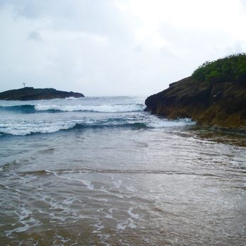 Playa Peñón Amador - Beaches Near Me - Camuy, Puerto Rico