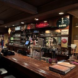Jessop's Tavern - The bar