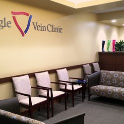 Center for Vein Restoration | Dr. Victor Medina - Office Waiting Room