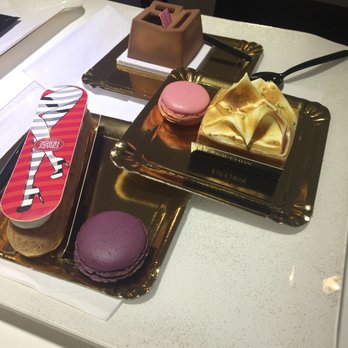 Fauchon - Éclair, macarons, chocolate mousse, lemon tart - Patisserie/Cake Shop Near Me - Paris, 75 Fauchon - Éclair, macarons, chocolate mousse, lemon tart - Patisserie/Cake Shop Near Me - Paris, 75