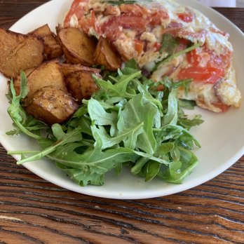 The Common - Mediterranean Omelet Plate - Breakfast & Brunch Near Me - Brooklyn, New York The Common - Mediterranean Omelet Plate - Breakfast & Brunch Near Me - Brooklyn, New York
