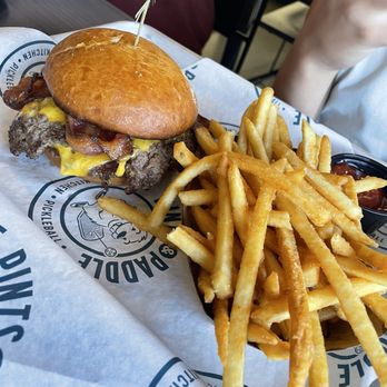 Pints and Paddle - Bacon cheeseburger - Pickleball Near Me - Maple Grove, Minnesota