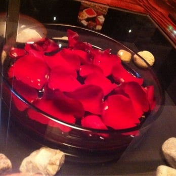 Bistro Dragon - Even a cool table - Asian Fusion Near Me - Elk Grove Village, Illinois