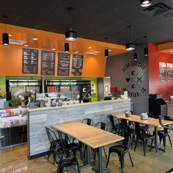 Clean Eatz Cafe - Dining room for the cafe