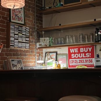 Quarter Sheets - Ambiance - Pizza Near Me - Los Angeles, California