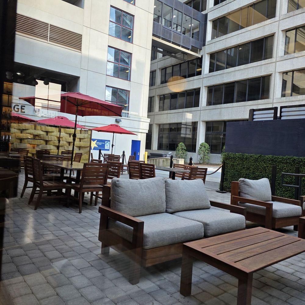 Stock Cafe - The outdoor patio and dining area. - Cocktail Bars Near Me - Roanoke, Virginia Stock Cafe - The outdoor patio and dining area. - Cocktail Bars Near Me - Roanoke, Virginia