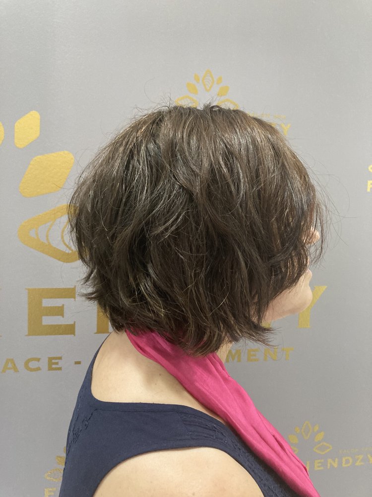 Friendzy Salon & Spa Image