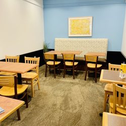 Loons Coffee - Interior