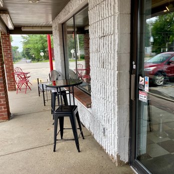Lox Stock'n Bagel - Outside seating - Coffee & Tea Near Me - Green Bay, Wisconsin Lox Stock'n Bagel - Outside seating - Coffee & Tea Near Me - Green Bay, Wisconsin