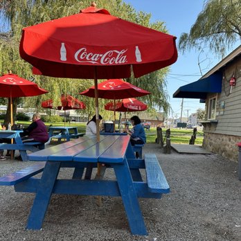 Clam Shack - Pickup window, picnic tables. - Seafood Near Me - Salem, Massachusetts