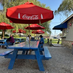Clam Shack - Pickup window, picnic tables.