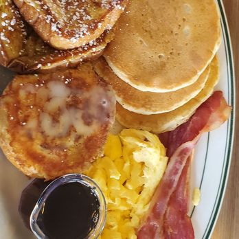 Lumberjacks Restaurant - American Near Me - Sacramento, California Lumberjacks Restaurant - American Near Me - Sacramento, California