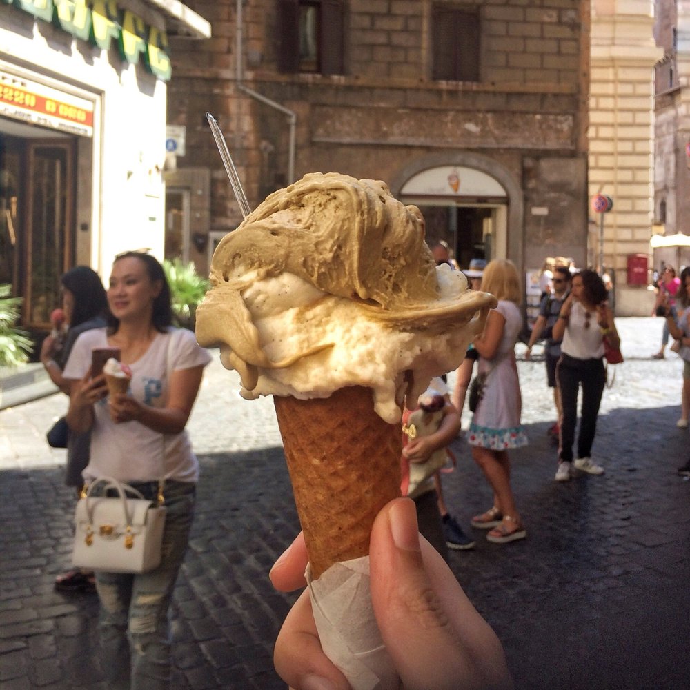 Venchi - Vanilla (bottom) and pitaschio (top) - Ice Cream & Frozen Yogurt Near Me - Rome, RM Venchi - Vanilla (bottom) and pitaschio (top) - Ice Cream & Frozen Yogurt Near Me - Rome, RM
