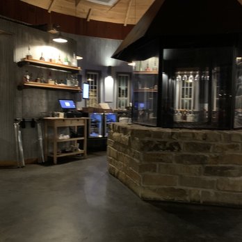 Sandy Ridge Smokehouse - Bar area to the right. - American Near Me - East Prairie, Missouri Sandy Ridge Smokehouse - Bar area to the right. - American Near Me - East Prairie, Missouri