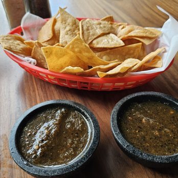 El Mirasol - Cheeps and Salsas - Mexican Near Me - San Antonio, Texas