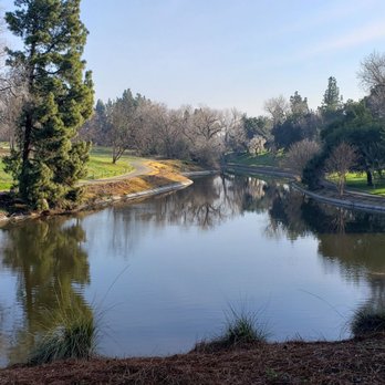 UC Davis Arboretum and Public Garden - Saturday morning February 2020 - Botanical Gardens Near Me - Davis, California UC Davis Arboretum and Public Garden - Saturday morning February 2020 - Botanical Gardens Near Me - Davis, California