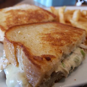 Broken Yolk Cafe - Breakfast & Brunch Near Me - Oceanside, California