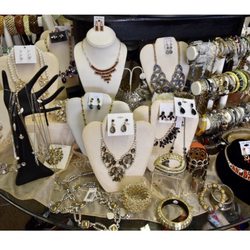 Play It Again Consignment Boutique - Casual jewelry