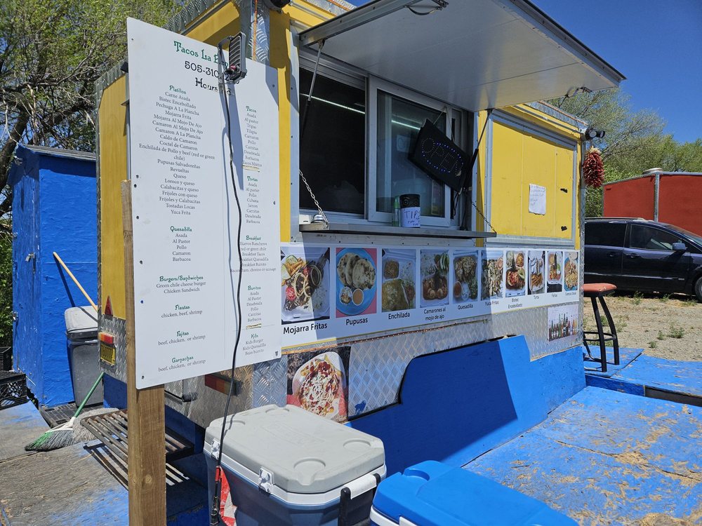 Food from Tacos La Bendicion