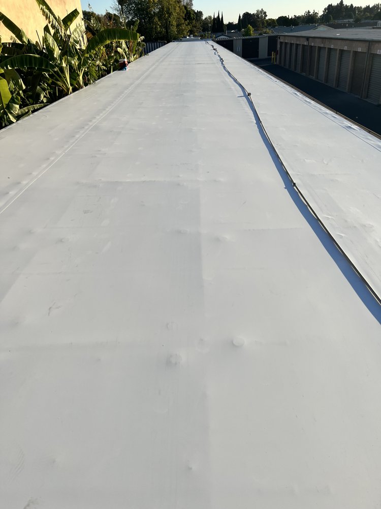 Slide of Avant Roofing