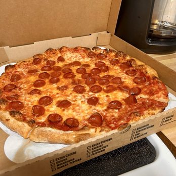 Pizza Dive - 16" Pepperoni Pizza - Pizza Near Me - Dayton, Ohio