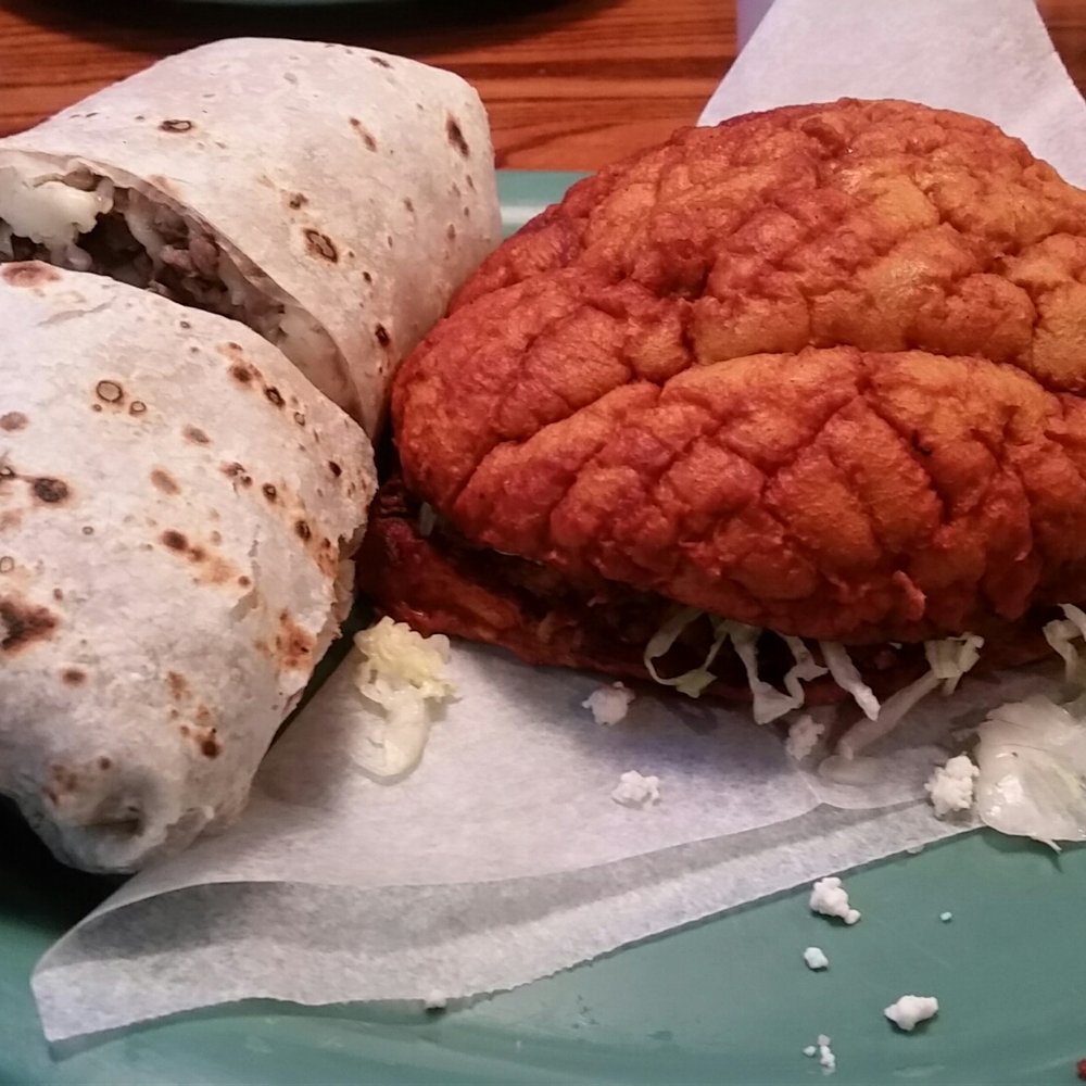 La Penca - Steak burrito and chorizo Pombazo (my favorite here) - Mexican Near Me - North Riverside, Illinois La Penca - Steak burrito and chorizo Pombazo (my favorite here) - Mexican Near Me - North Riverside, Illinois