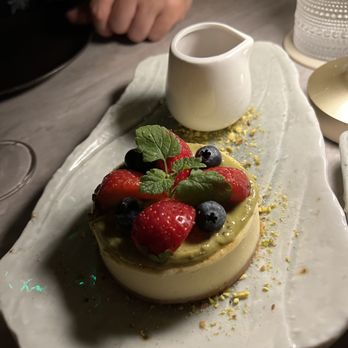 Amavi Restaurant - Mediterranean Near Me - Miami, Florida
