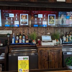 Ginos - Patio bar