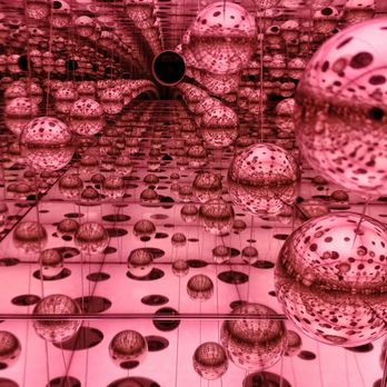Seattle Art Museum - Yayoi Kusama: Infinity Mirrors 2017 special exhibit - Art Museums Near Me - Seattle, Washington