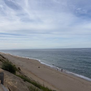 The Beachcomber - Outside - Seafood Near Me - Wellfleet, Massachusetts